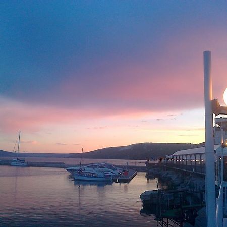 Family Hotel Magnolia Balchik Esterno foto