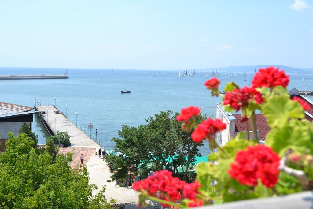 Family Hotel Magnolia Balchik Esterno foto