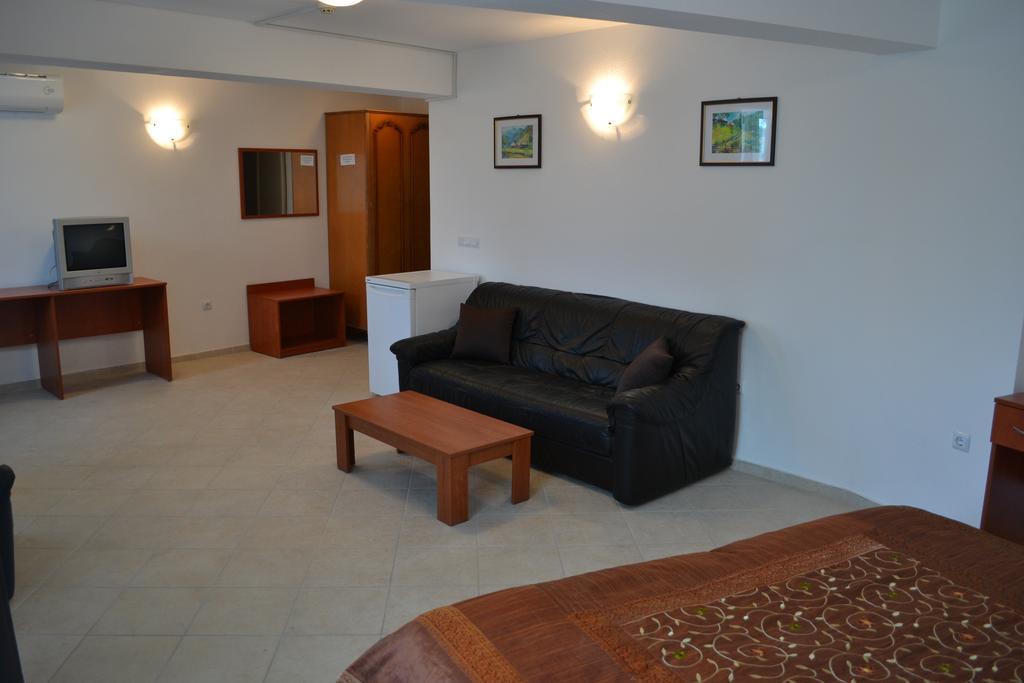 Family Hotel Magnolia Balchik Esterno foto